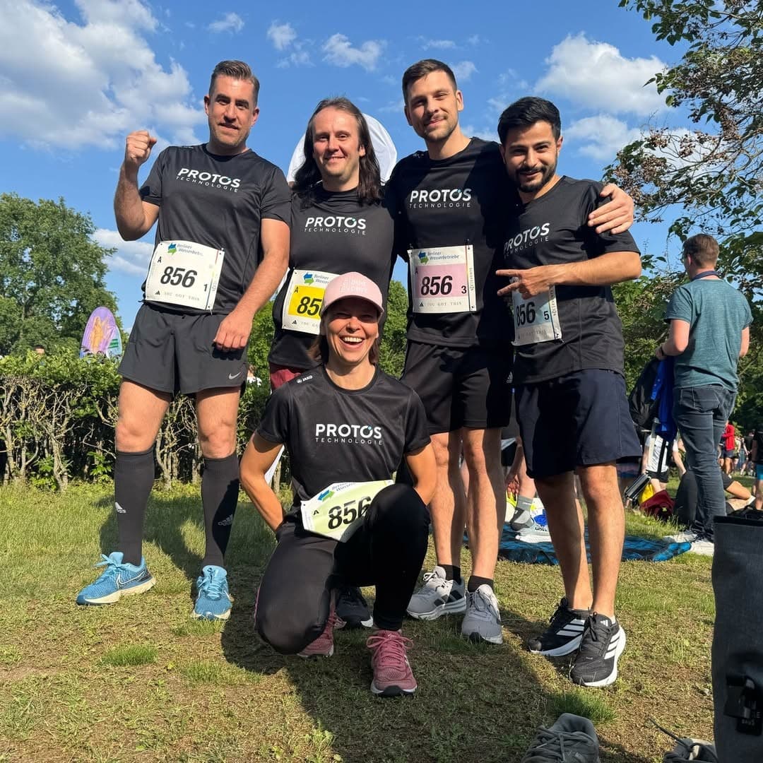 🏃➡️ 🏃♀️➡️ 🏃♂️➡️ PROTOS Technologie GmbH beim größten Staffellauf Berlins dabei! 🏃➡️ 🏃♂️➡️ 🚀
Gestern traten unsere Kolleginnen und Kollegen bei der 5x5 Team Staffel an.